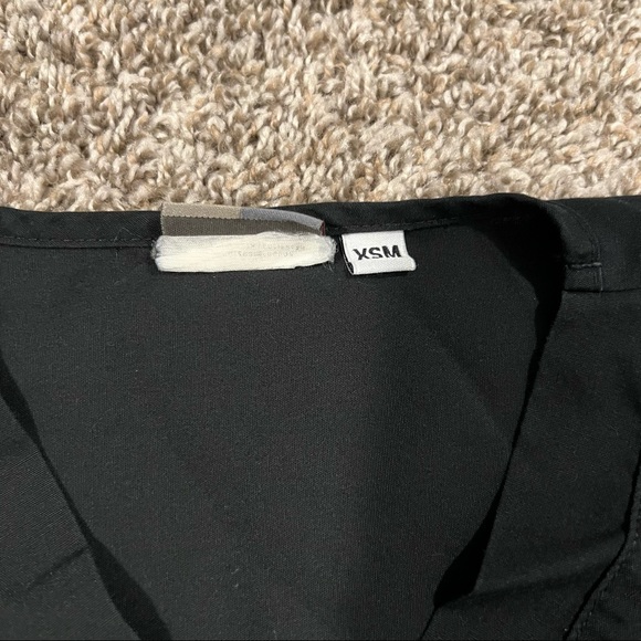 Scrub Top - Picture 2 of 3